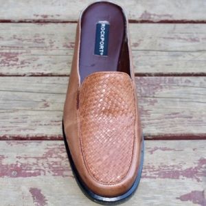 Women’s size 7 Woven Loafers